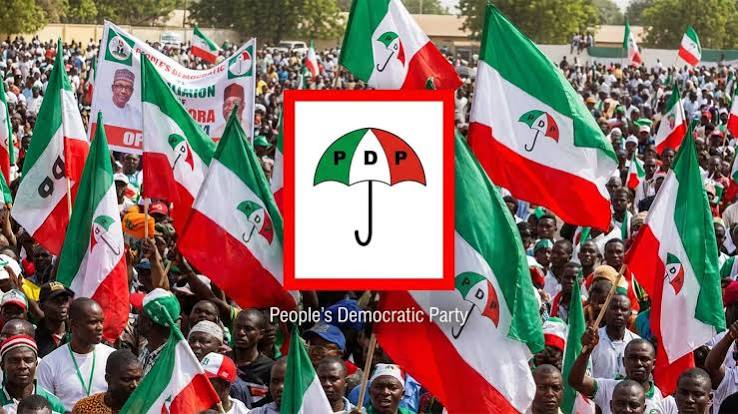 Tsagin Kabiru Turaki na PDP Ya Miƙa Sunan Jonathan Ga INEC a Matsayin Ɗan Takarar Shugaban Ƙasa na 2027